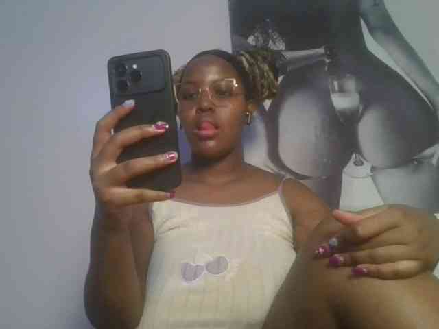 CuteTinkerbella webcam