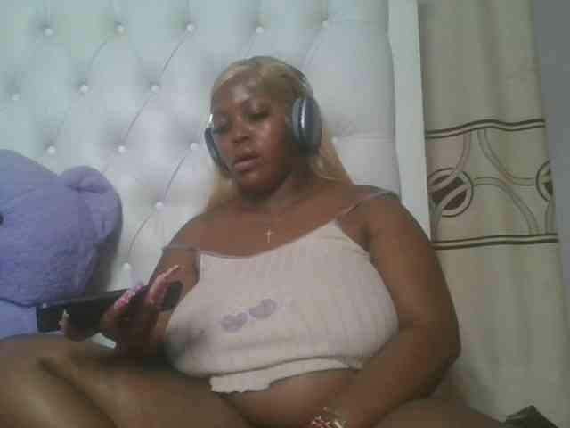 CuteTinkerbella webcam