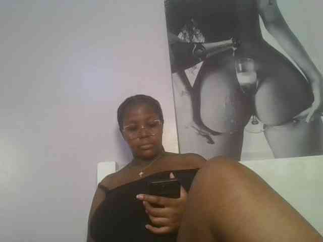 CuteTinkerbella webcam