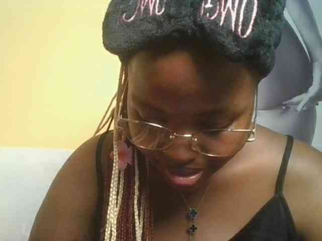 CuteTinkerbella webcam