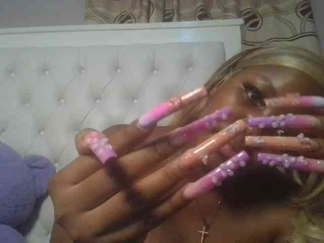 CuteTinkerbella webcam