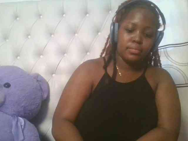 CuteTinkerbella webcam