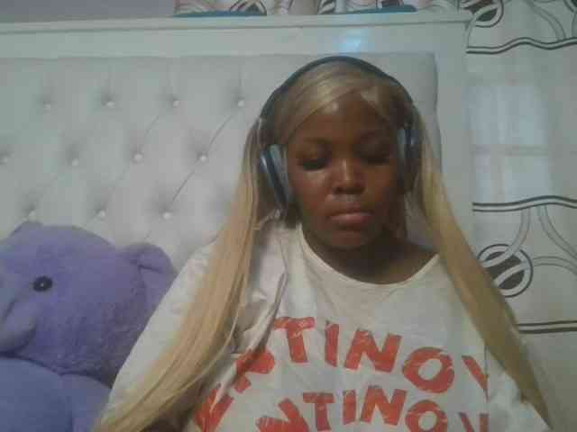 CuteTinkerbella webcam