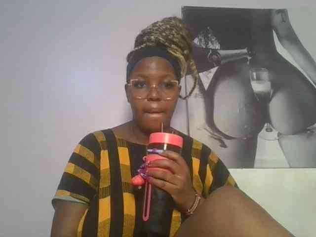 CuteTinkerbella webcam