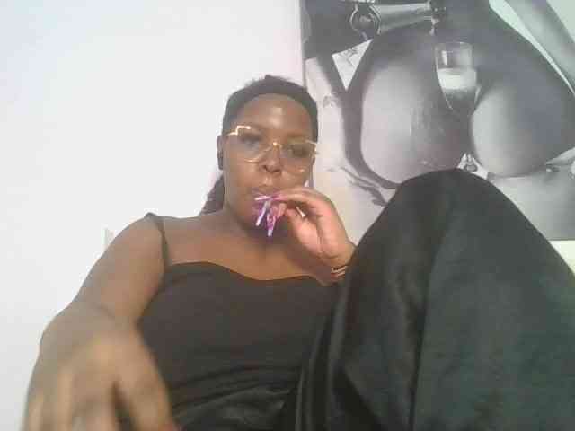 CuteTinkerbella webcam