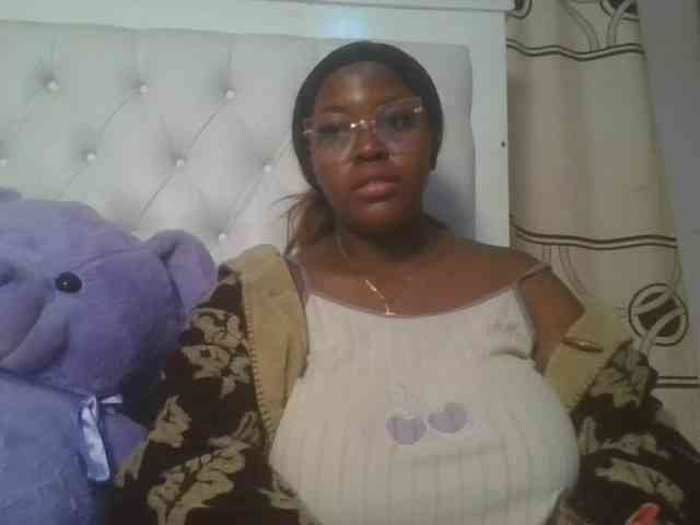 CuteTinkerbella webcam