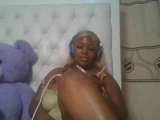 CuteTinkerbella webcam