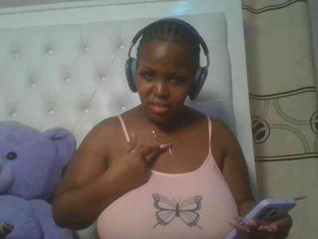 CuteTinkerbella webcam