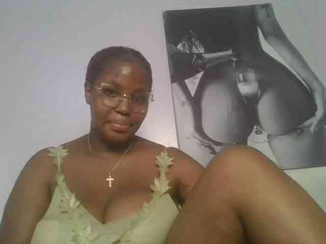 CuteTinkerbella webcam