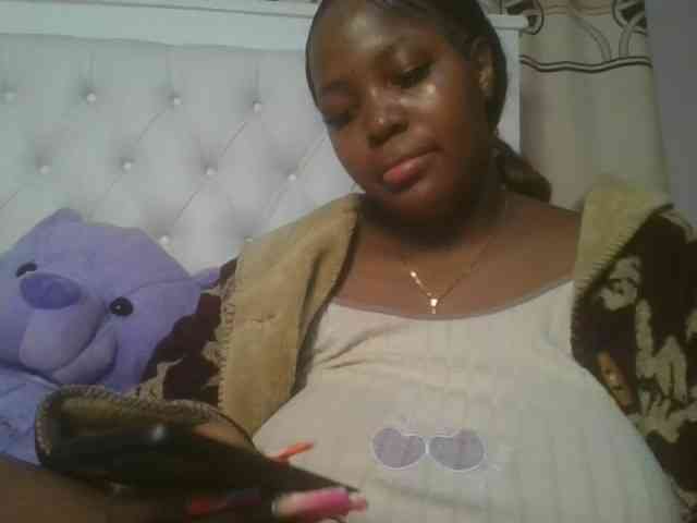 CuteTinkerbella webcam