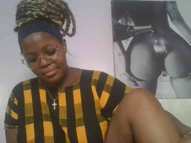 CuteTinkerbella webcam