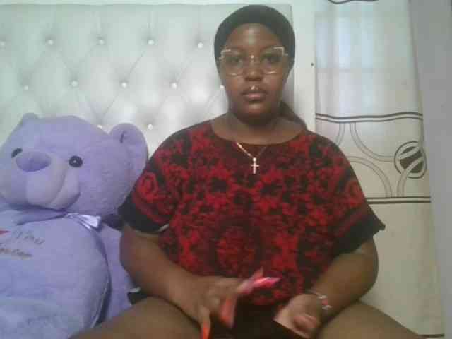 nude group chat CuteTinkerbella