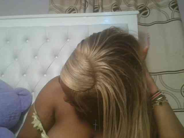 CuteTinkerbella webcam