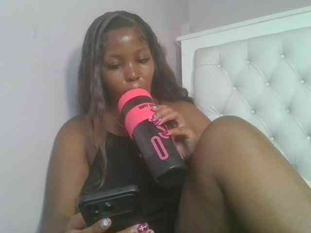 CuteTinkerbella webcam