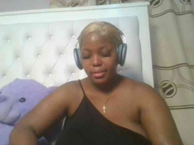 CuteTinkerbella webcam