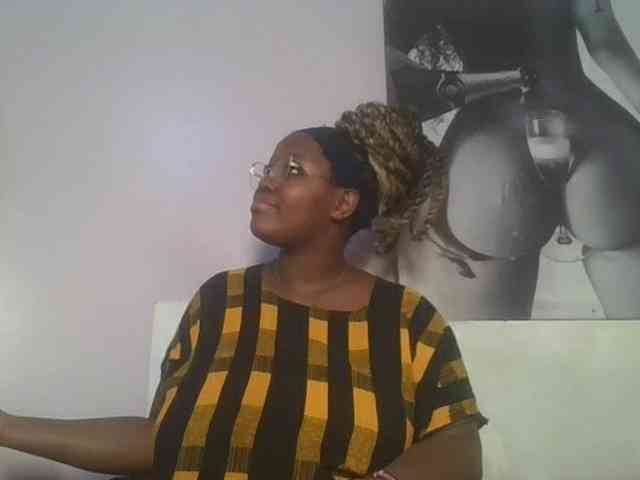 CuteTinkerbella webcam