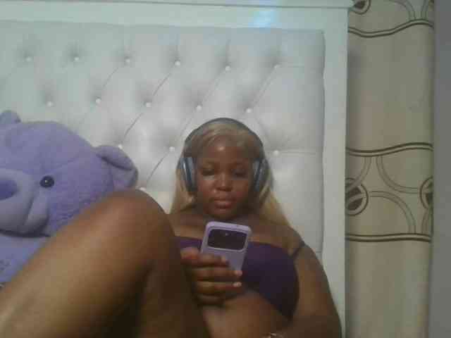 CuteTinkerbella webcam