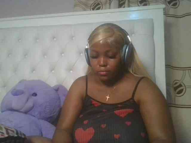 CuteTinkerbella webcam