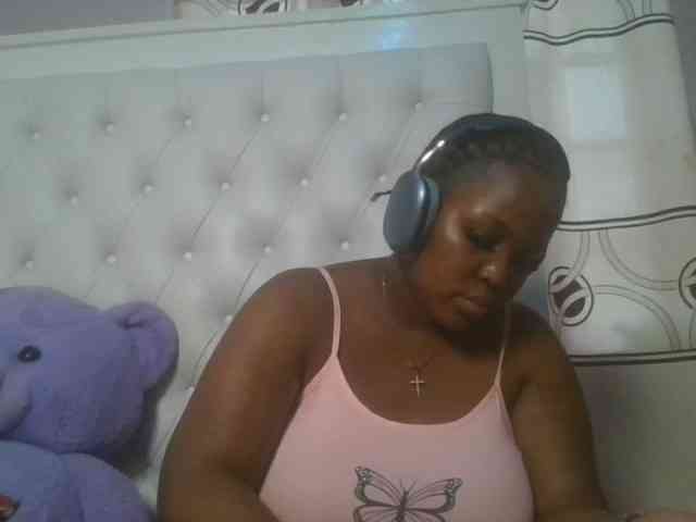 CuteTinkerbella webcam