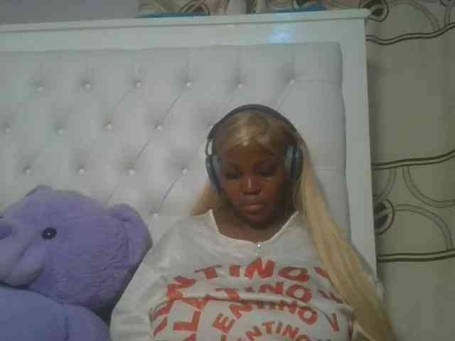 CuteTinkerbella webcam