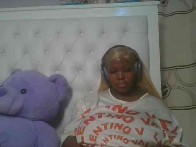 CuteTinkerbella webcam