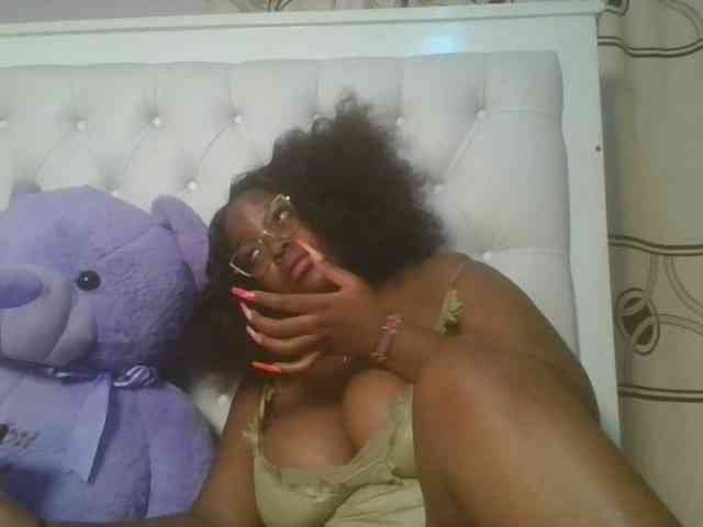 CuteTinkerbella webcam