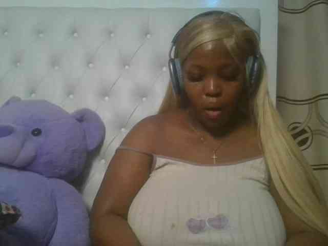 CuteTinkerbella webcam