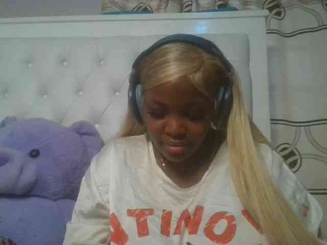 CuteTinkerbella webcam