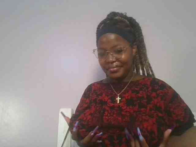 CuteTinkerbella webcam