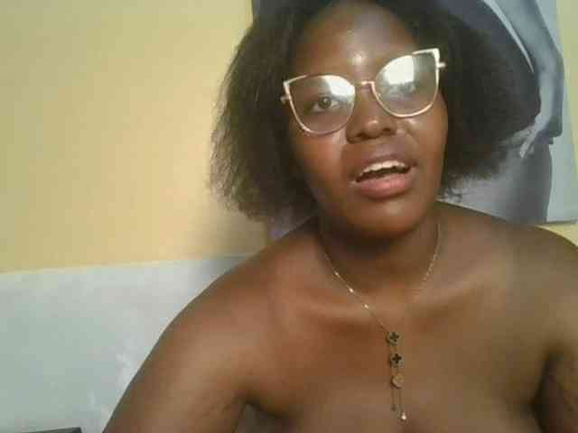 CuteTinkerbella webcam