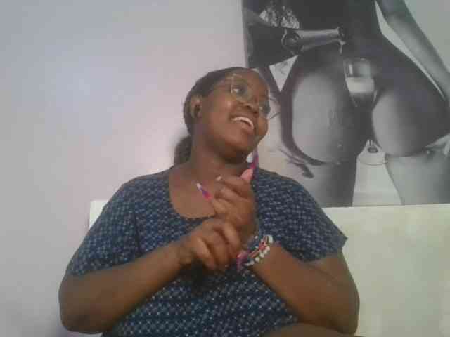 CuteTinkerbella webcam