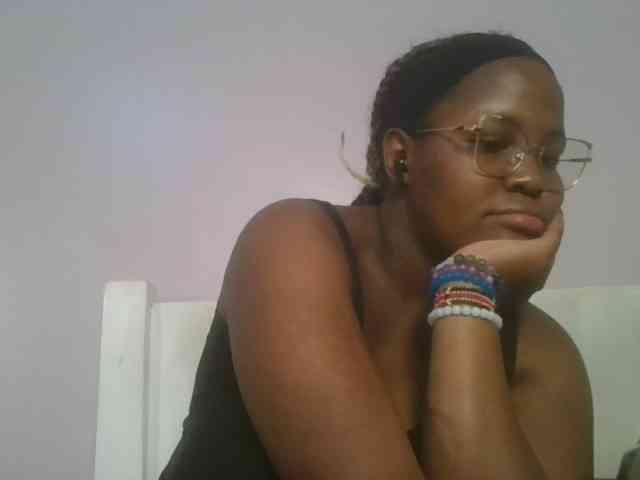 CuteTinkerbella webcam