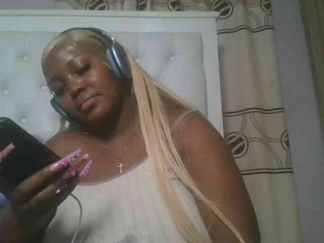 CuteTinkerbella webcam