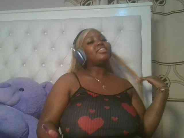 CuteTinkerbella webcam