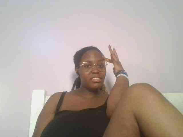 CuteTinkerbella webcam