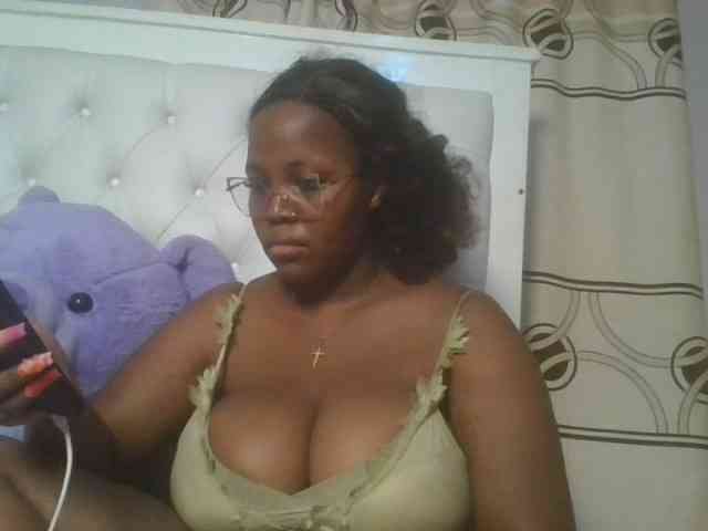 CuteTinkerbella webcam