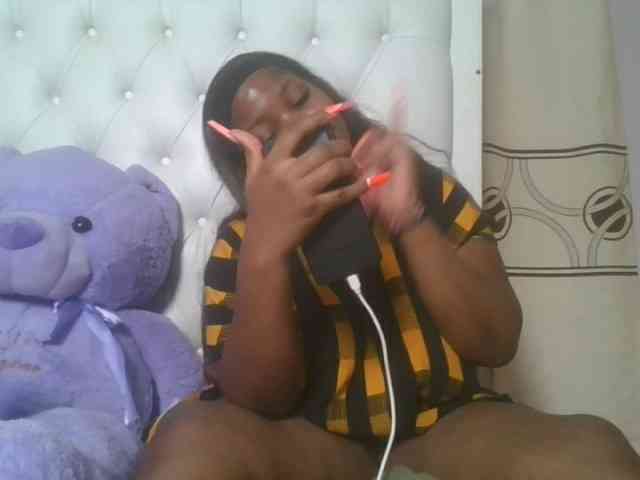 CuteTinkerbella webcam