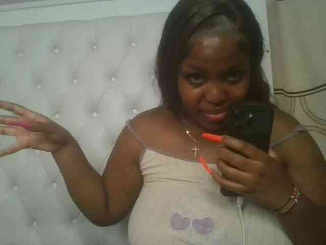 CuteTinkerbella webcam