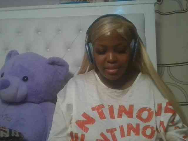 CuteTinkerbella webcam