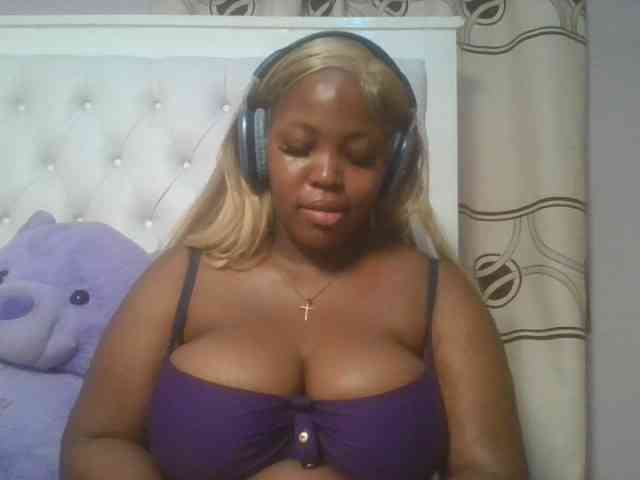 CuteTinkerbella webcam