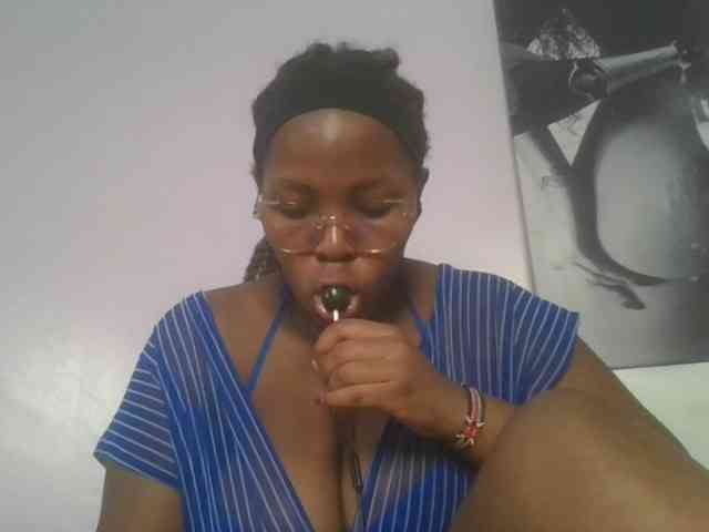 CuteTinkerbella webcam