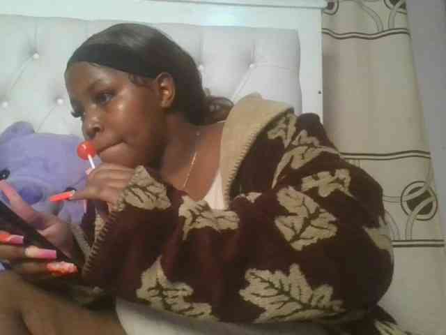 CuteTinkerbella webcam