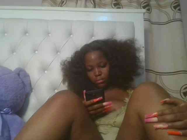 CuteTinkerbella webcam