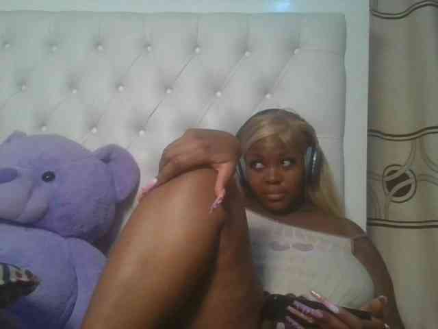 CuteTinkerbella webcam