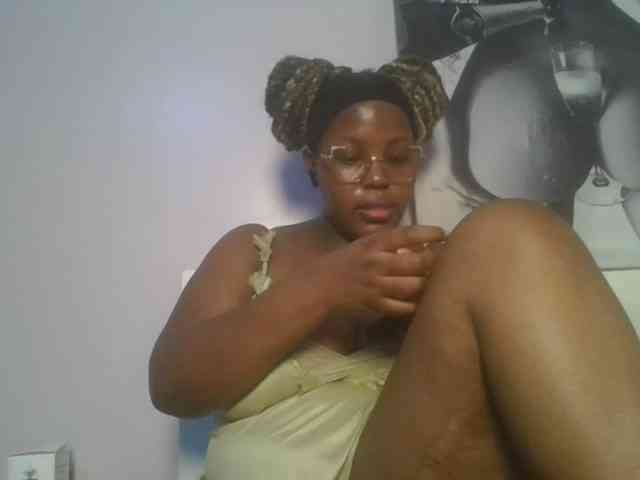 CuteTinkerbella webcam