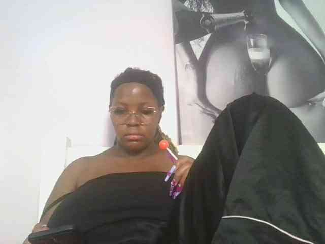 CuteTinkerbella webcam