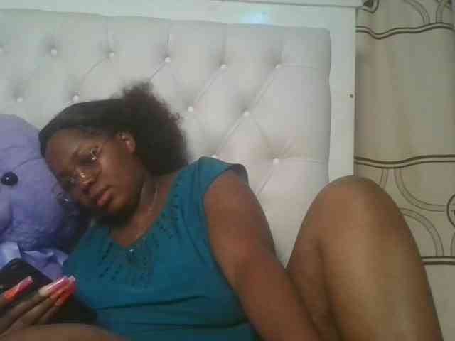 CuteTinkerbella webcam