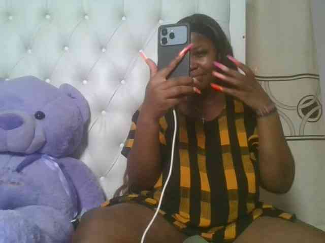 CuteTinkerbella webcam