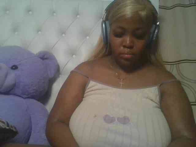 CuteTinkerbella webcam