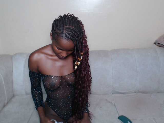 ItsYaGirlPookie's BongaCams show and profile